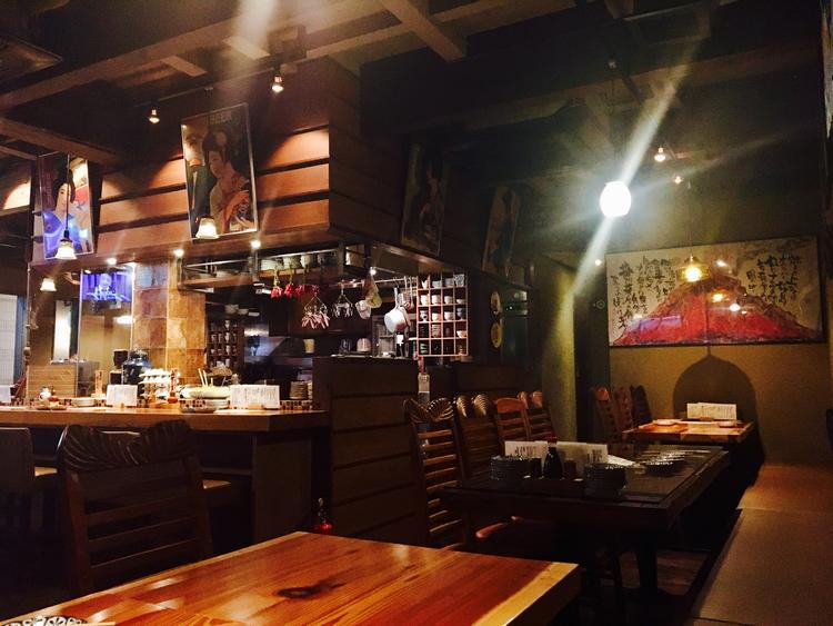店内奥のテーブル席!大人数での宴会が可能