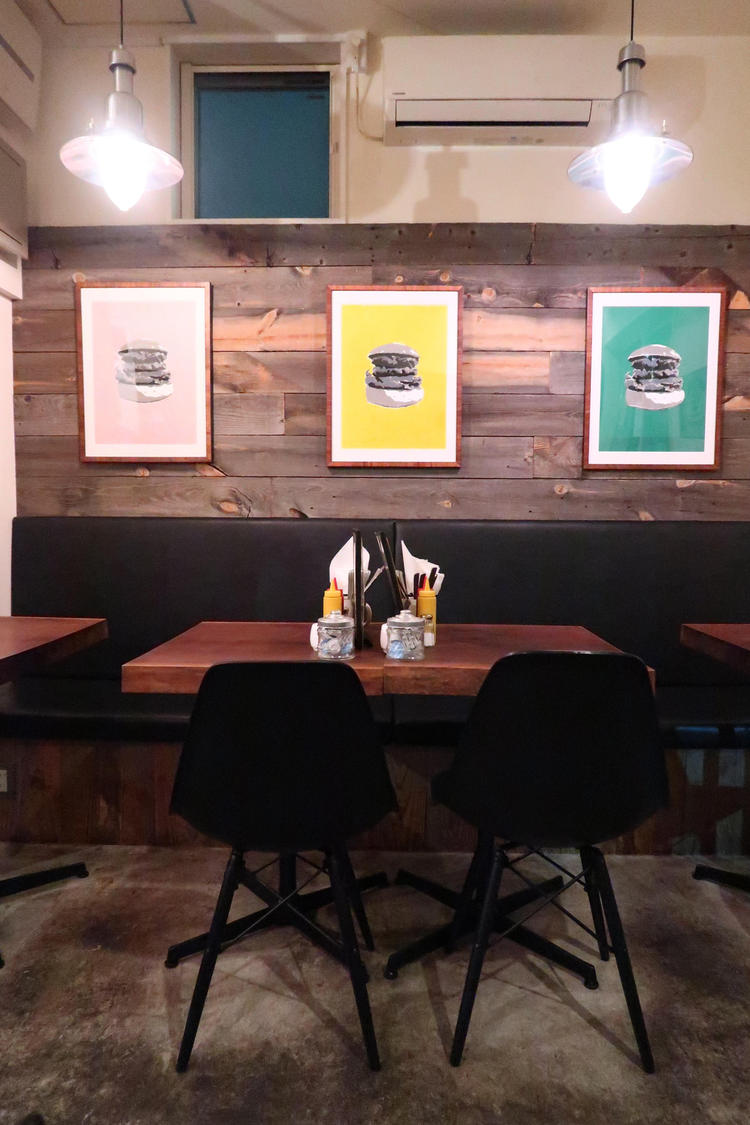 当店のハンバーガーをプリントした絵♪
