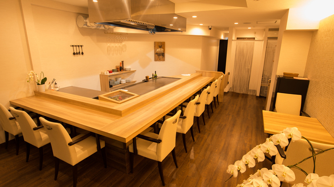 Teppan Dining よしだ