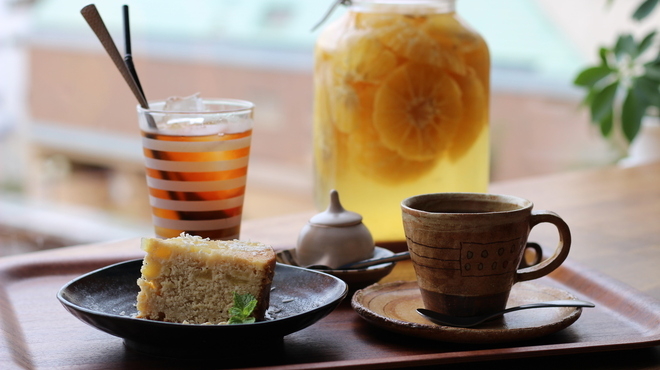 ケーキ・デザートもすべて自家製です