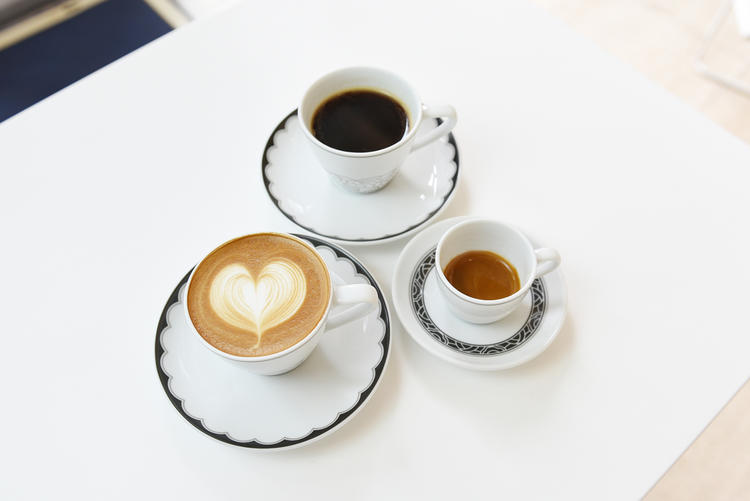 バリスタが淹れるカフェメニュー