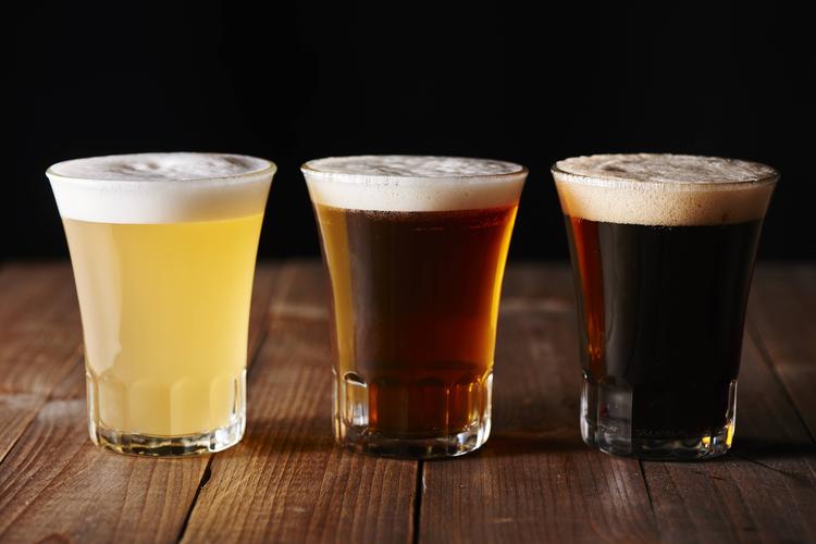 こだわりのビールを飲み比べ♪