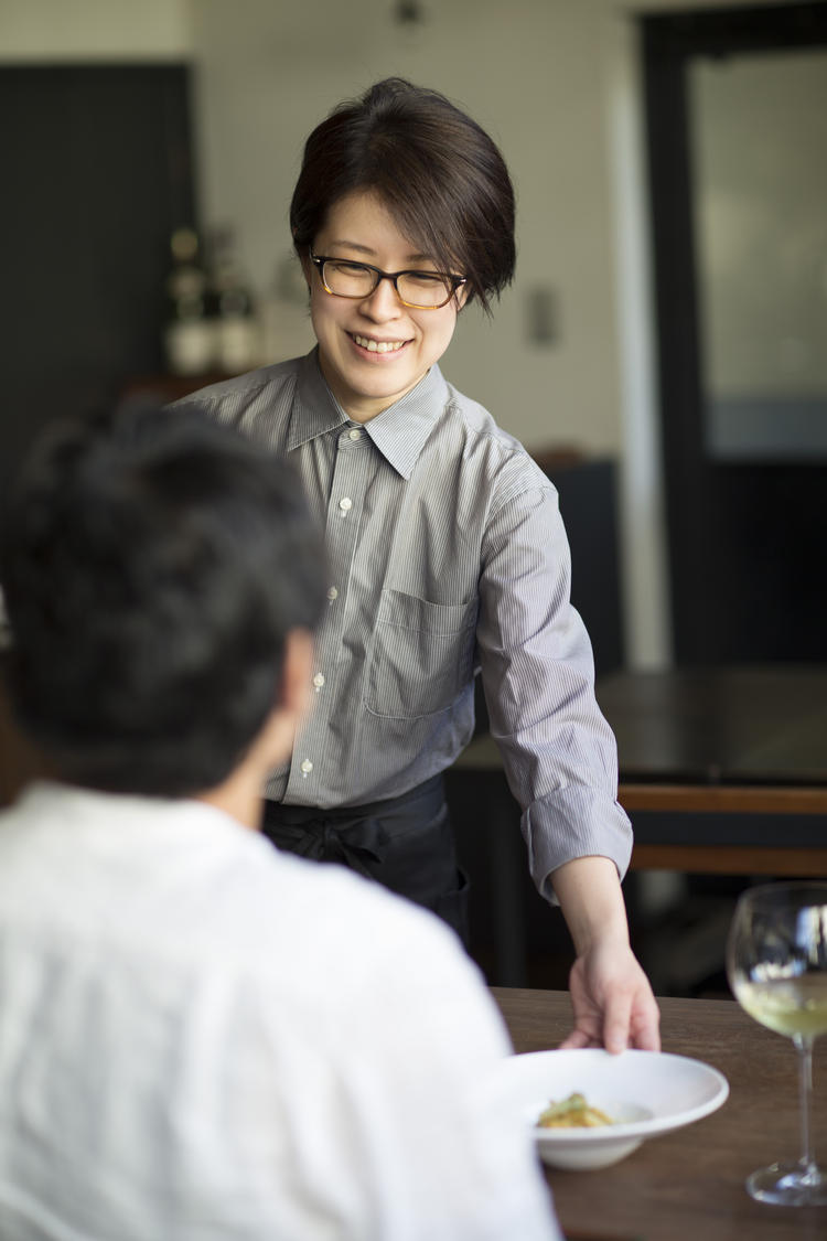お酒、料理、接客の全てがしっかり学べます