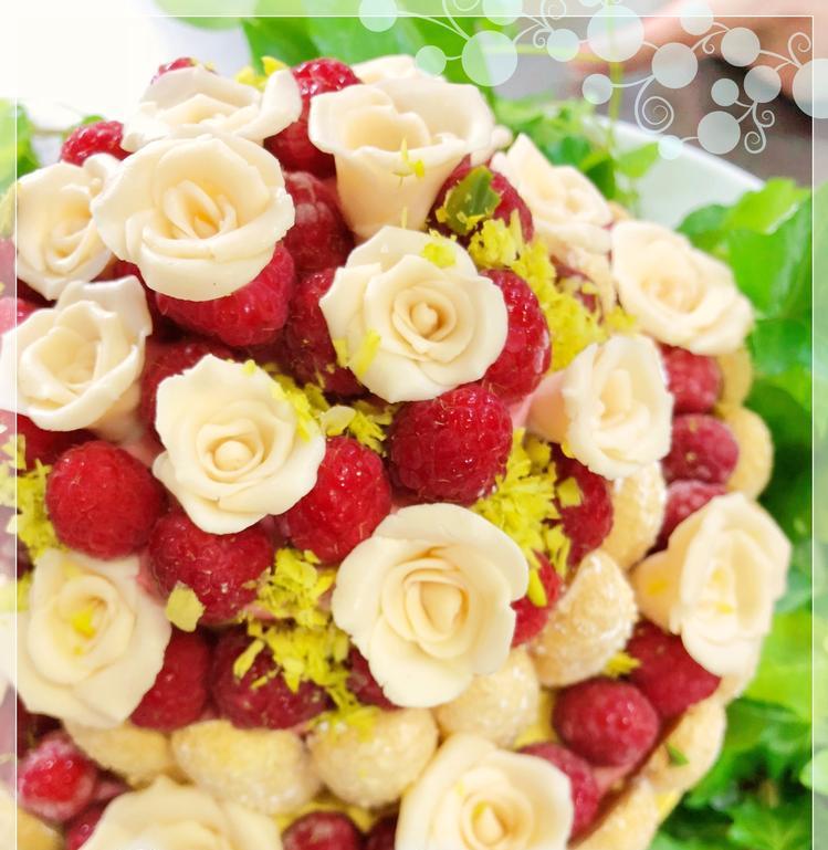 ウェディングケーキも作ります
