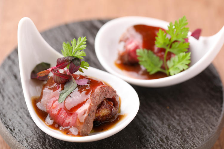 和牛を使った創作料理もあり。