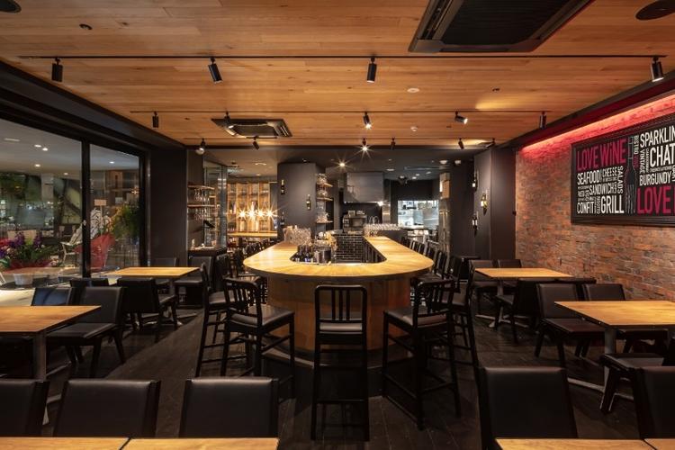 店内はスタイリッシュだけどカジュアル!