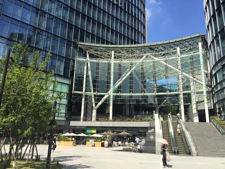 お店はワテラスという商業ビルの1階です