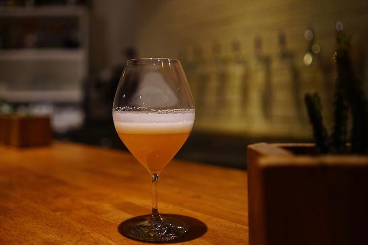 クラフトビールのサーブなどをお任せします
