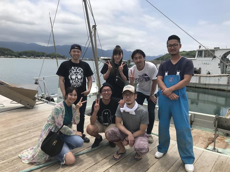 福岡糸島の養殖場視察で生産者さんと^ ^