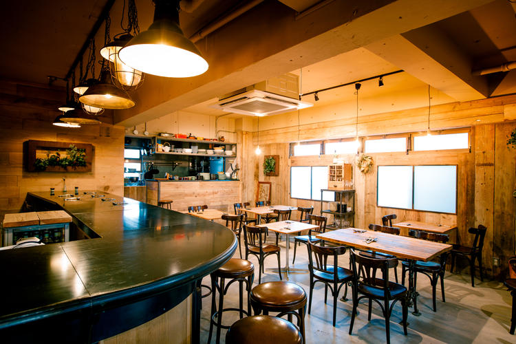 エメ Eme wine&Bistro