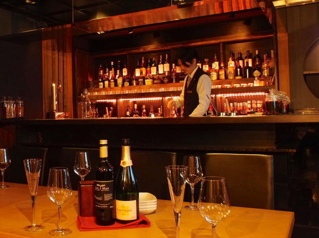 6Connection Dining