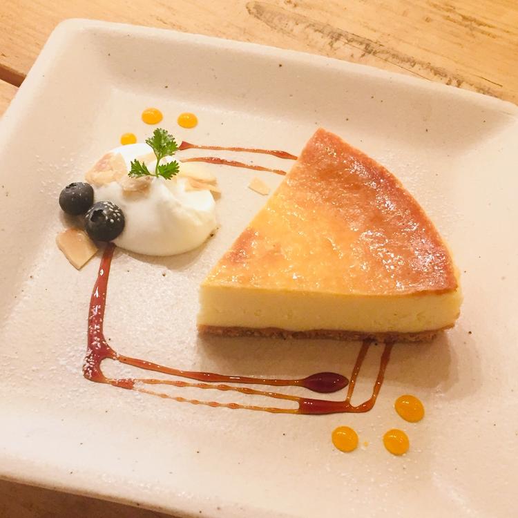 ケーキは店内で手作りしています。