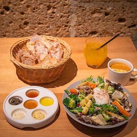 ランチは丸の内のOLさんで連日行列♪