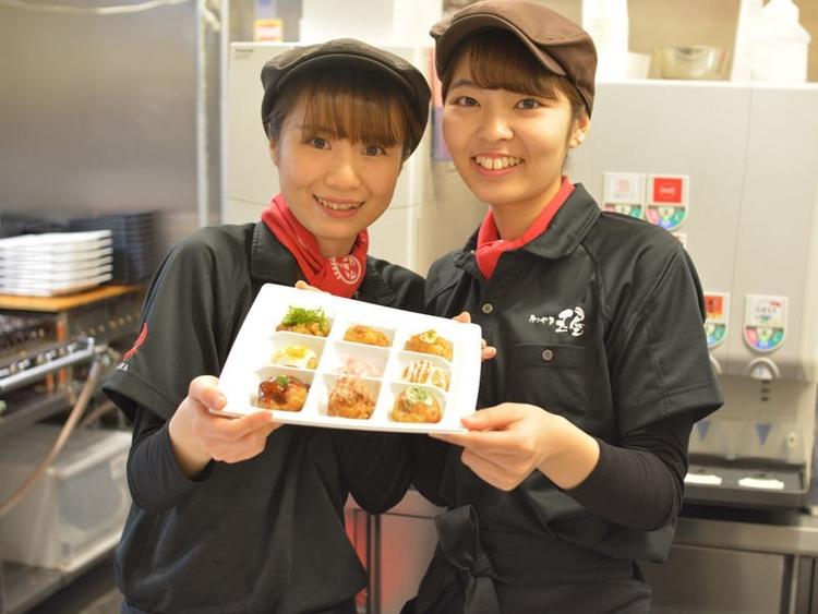 全種類の味が楽しめる名物「玉屋ざんまい」