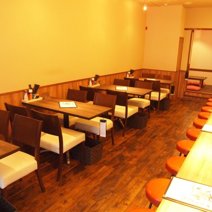広々とした店内