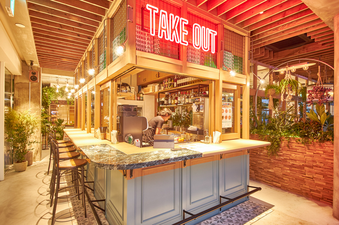 「スタンドカフェ&カリフォルニアピザ」