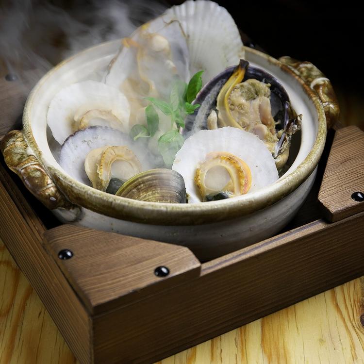 名物クエと貝の酒蒸し1,480円