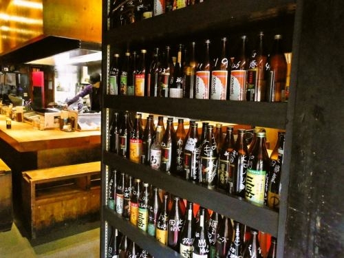 豊富な日本酒と焼酎がズラリ!