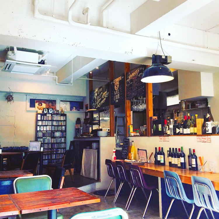 Alternative Lounge