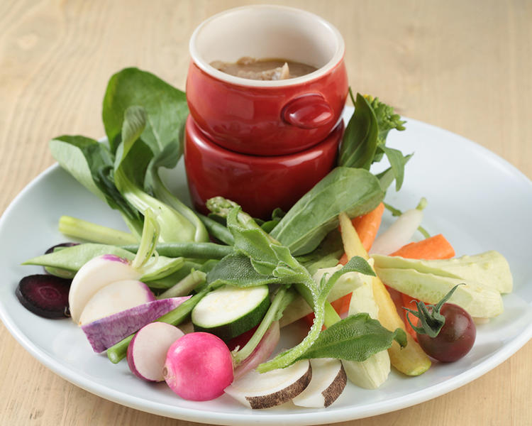 一日分の野菜が摂れるバーニャカウダ