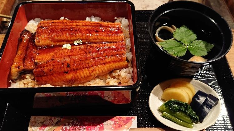 ランチには関東風うな重をご提供