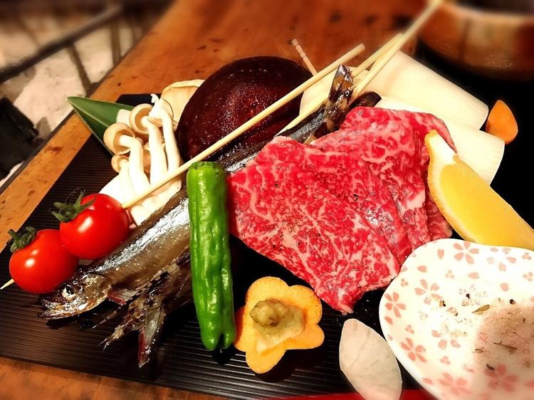 人気食材を盛合わせたいちおしの網焼セット