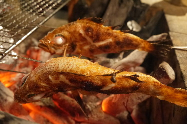 素材の美味しさをいかす炉端焼き◎