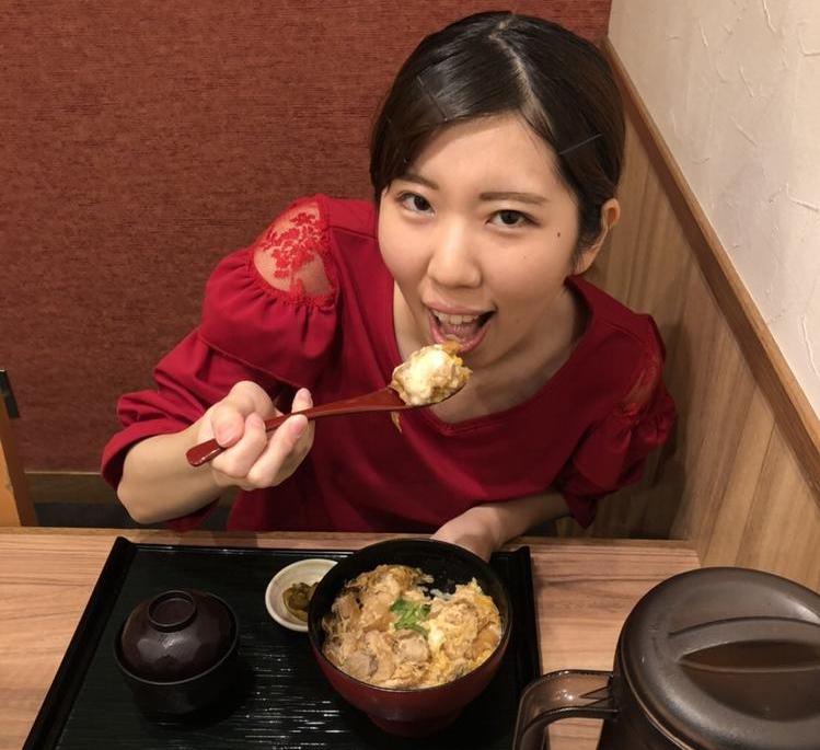 面接は炭焼親子丼の試食からなんて初めて