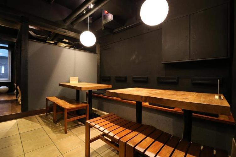 落ち着いた店内