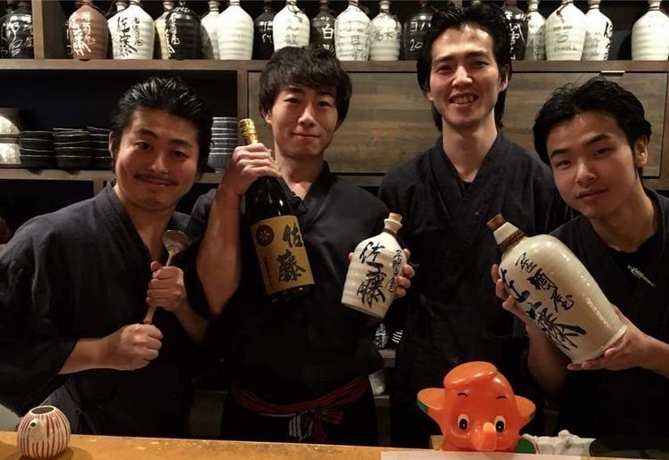 近くには系列の居酒屋もあり仲間が沢山