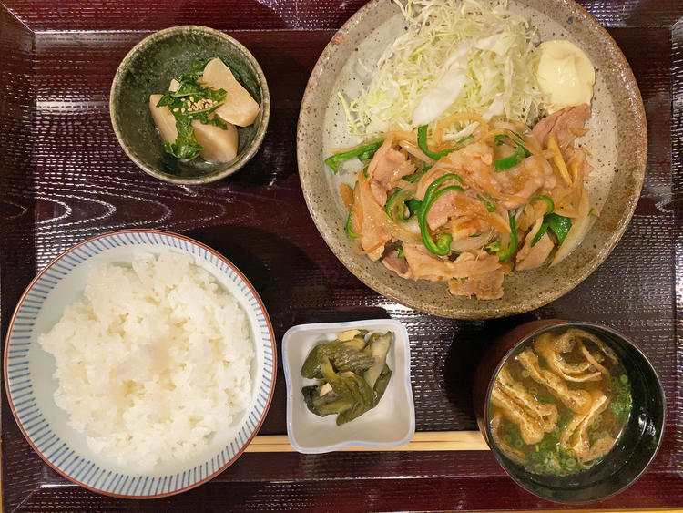 新店のランチは生姜焼き定食(イメージ)