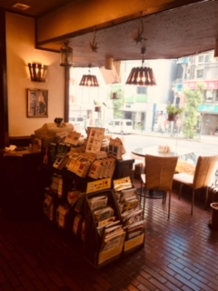 昭和感あふれる店内。