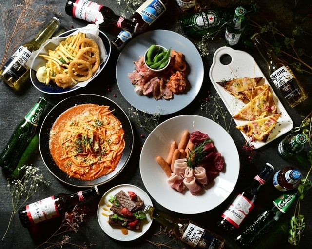 洋食アラカルトは60種類以上!