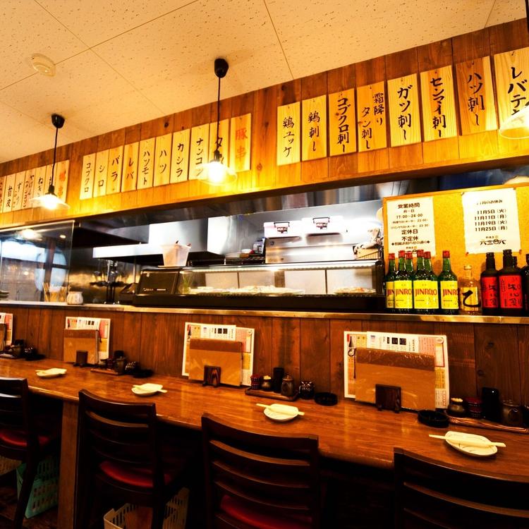 オープンキッチンのお店です◎