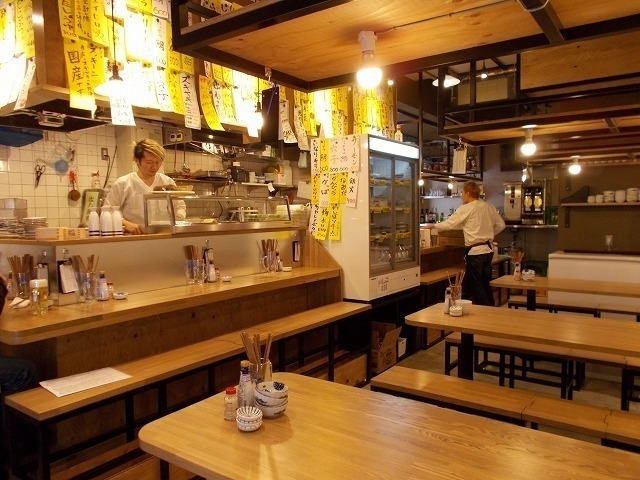 吞ん処二○九 店内カウンター