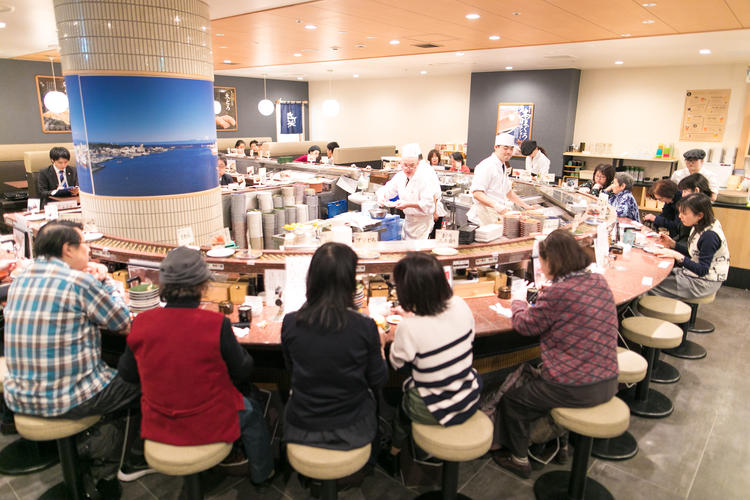 廻転寿司 まぐろ問屋 三浦三崎港 横浜ポルタ店