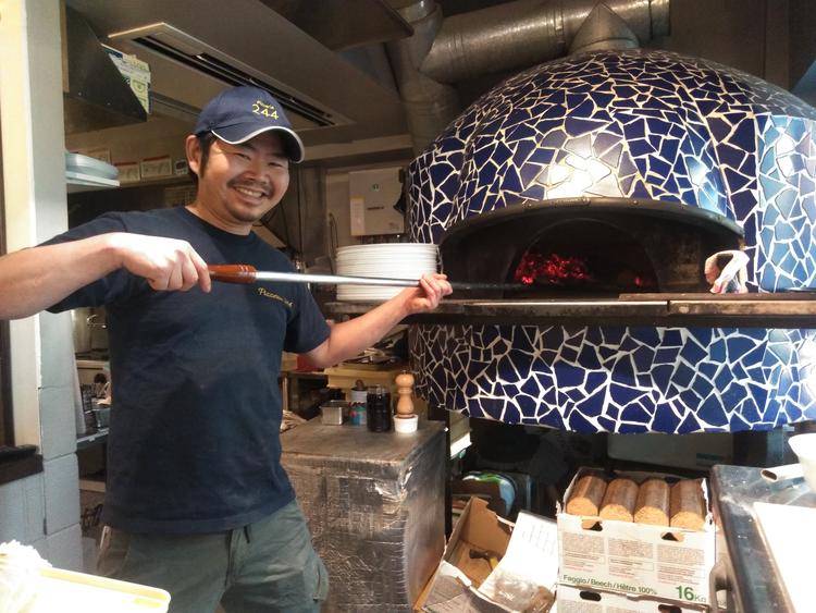 いつもニコニコ店長です♪