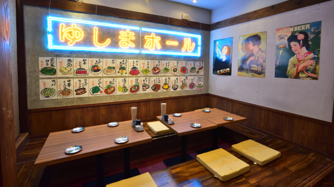 昭和ノスタルジーを感じさせる店内♪