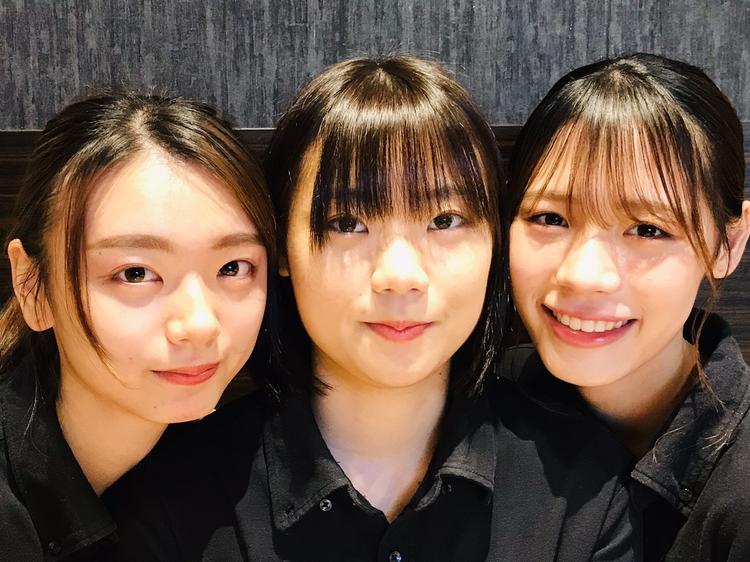 お店には勉強もかねて食べに来ます