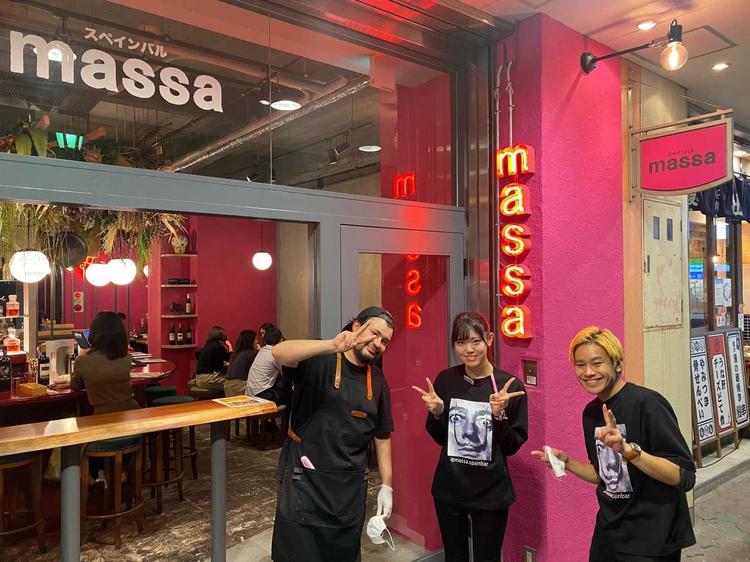 スタッフは皆家族のような仲間です♪