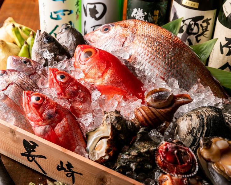 新鮮な魚介類とこだわりの地酒