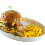 美味しいグルメバーガーはまかないでも!