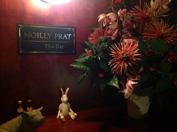 NOILLY PRAT The Bar