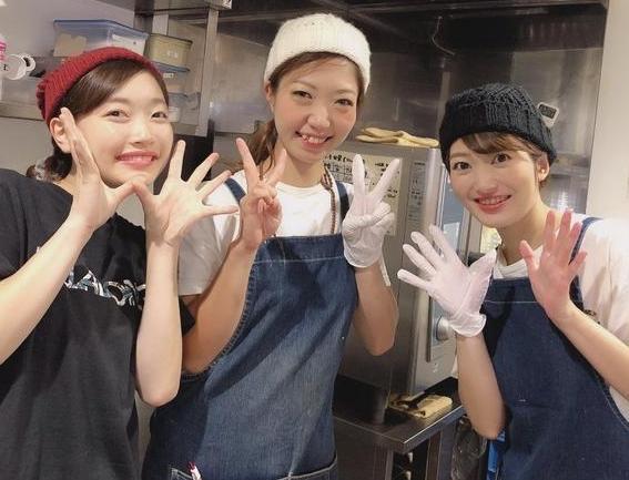 パンケーキ屋さんは女性スタッフが95%