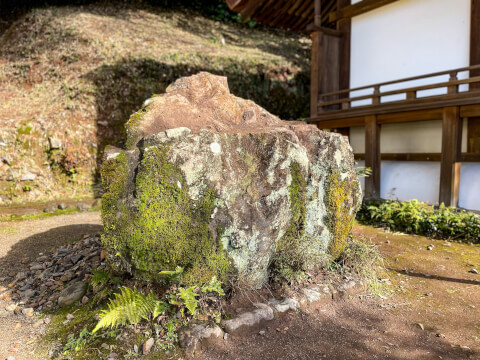 天降石　岩神さん