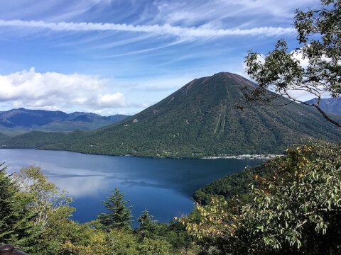 中禅寺湖　男体山