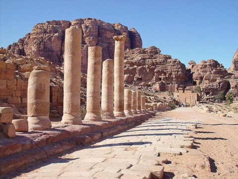 ヨルダン観光 謎に包まれたバラ色に染まる古代都市 ペトラ遺跡 を歩こう Tabi Channel