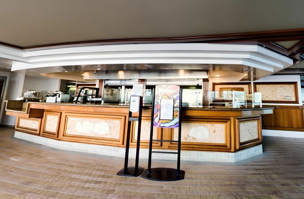 トライデントグリル