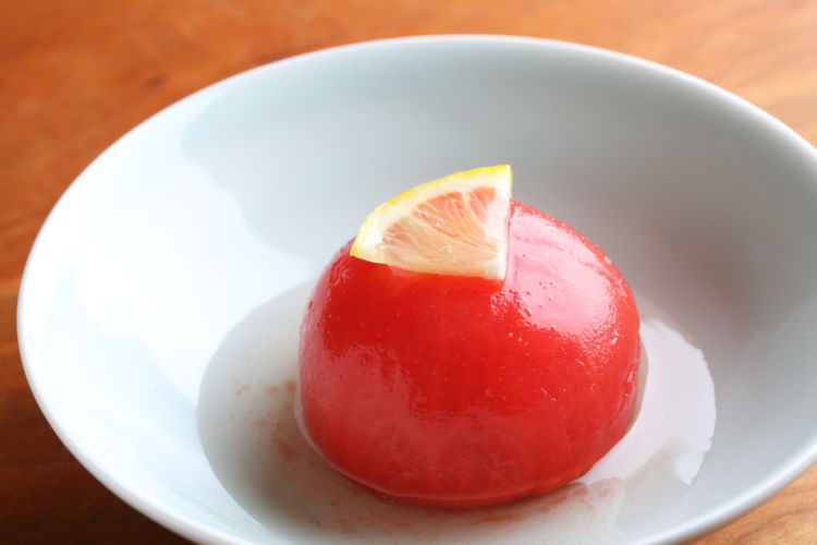 インパクトたっぷり! トマトのひんやりおつまみ「まるごとトマトピクルス」