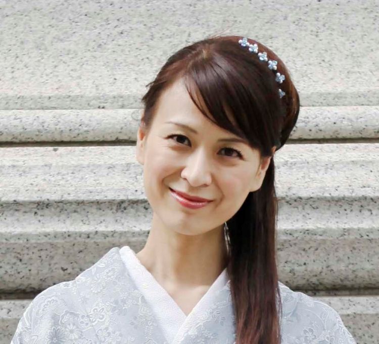 里井真由美